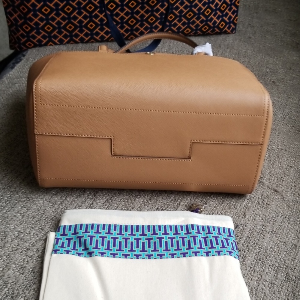 Tory Burch Small Robinson Leather Tote - Picture 3 of 7